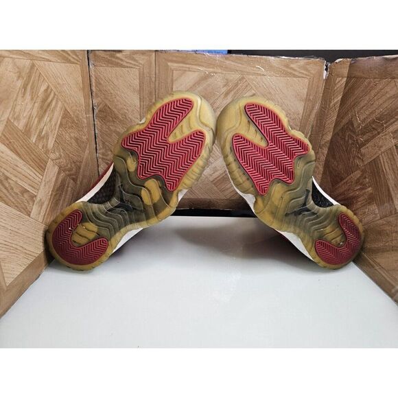 Jordan Men's 11 Retro Win Like 96 Red Shoes Size 10.5.  603 - Picture 5 of 13